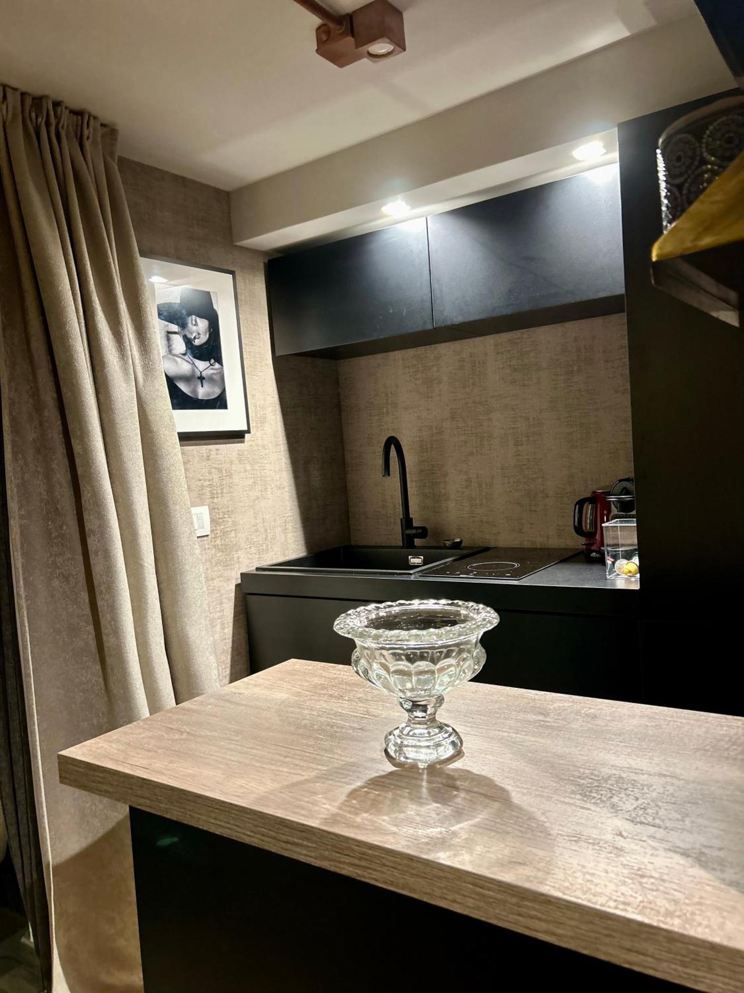 דירות בארי Portrait Luxury Loft מראה חיצוני תמונה